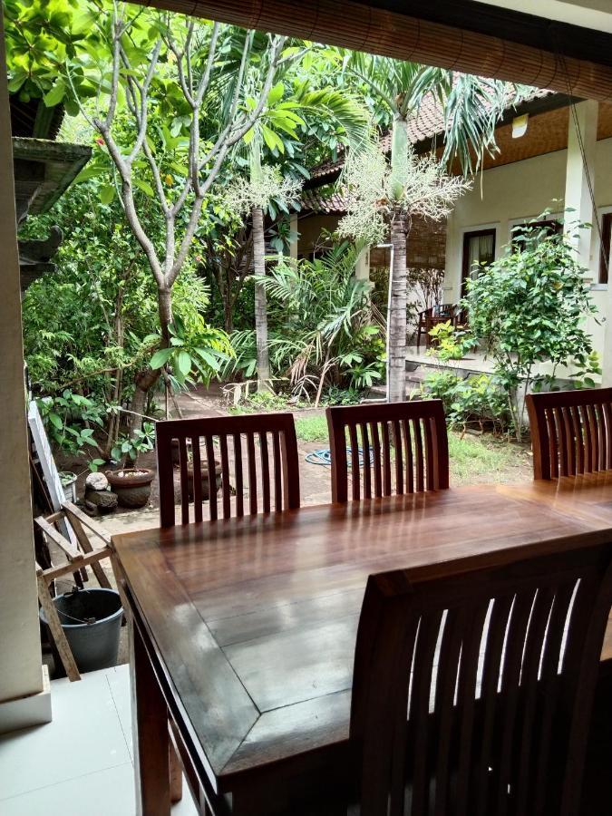 Pondok Aldi Hostel Amed Exterior foto