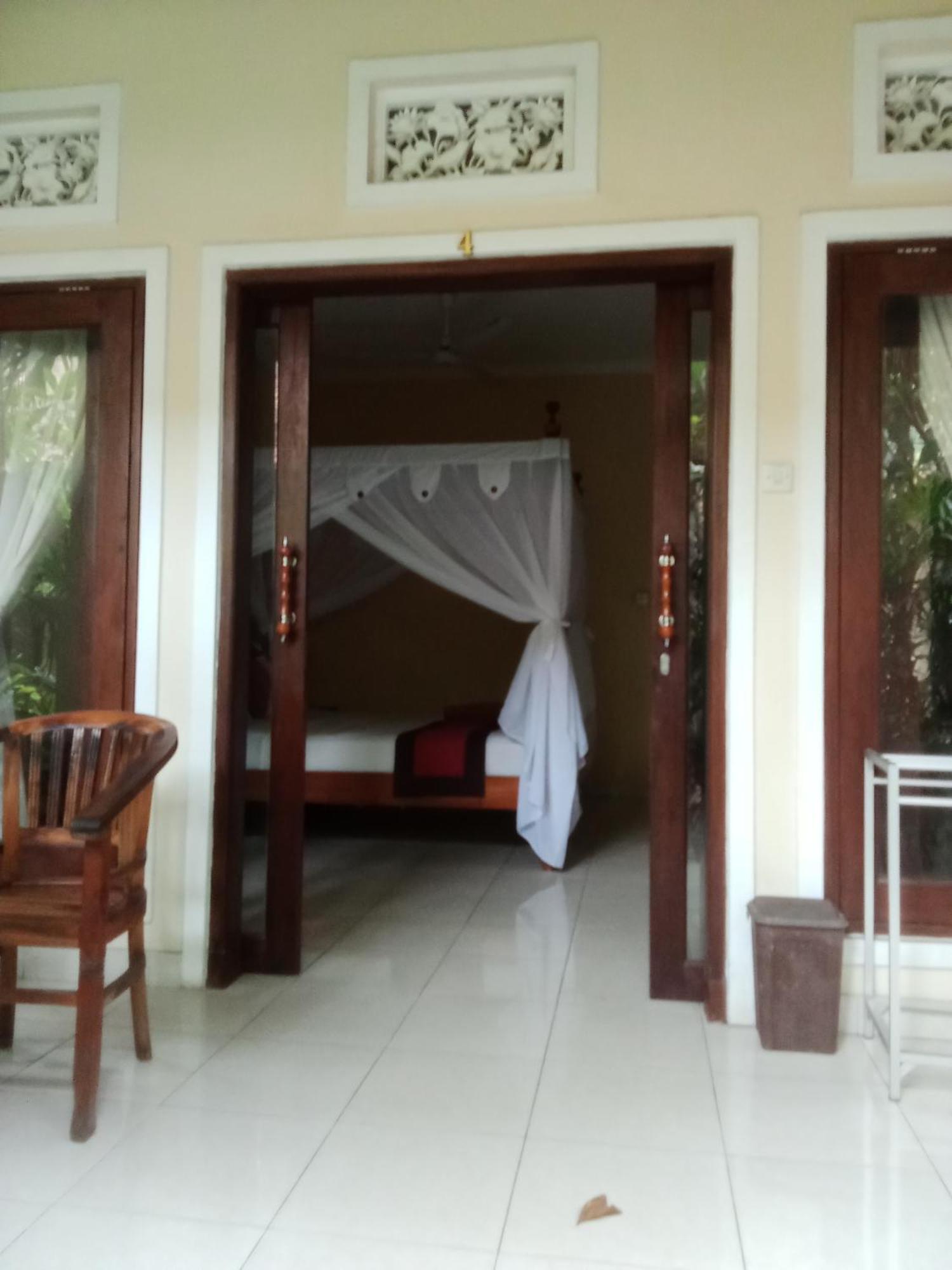 Pondok Aldi Hostel Amed Exterior foto