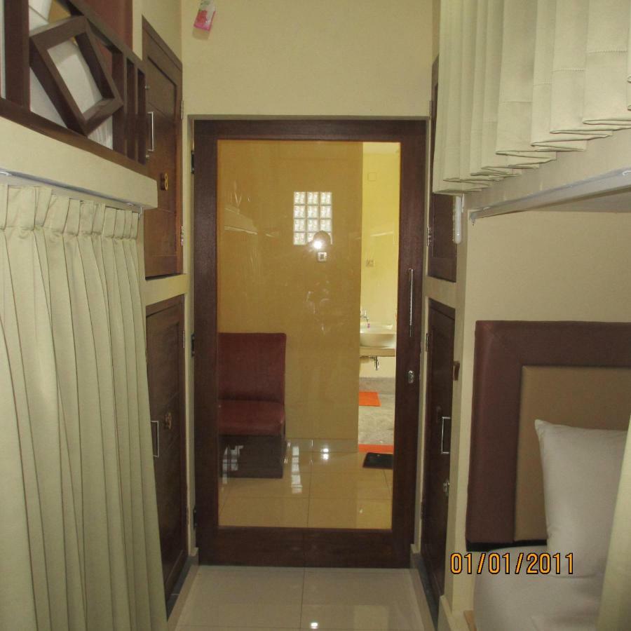 Pondok Aldi Hostel Amed Exterior foto