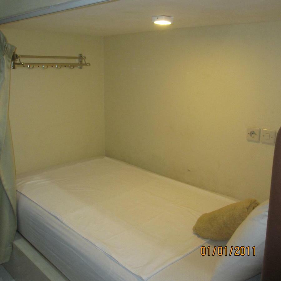 Pondok Aldi Hostel Amed Exterior foto