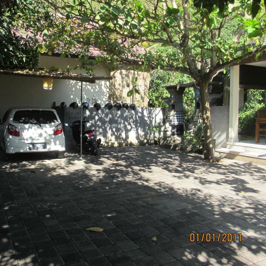Pondok Aldi Hostel Amed Exterior foto