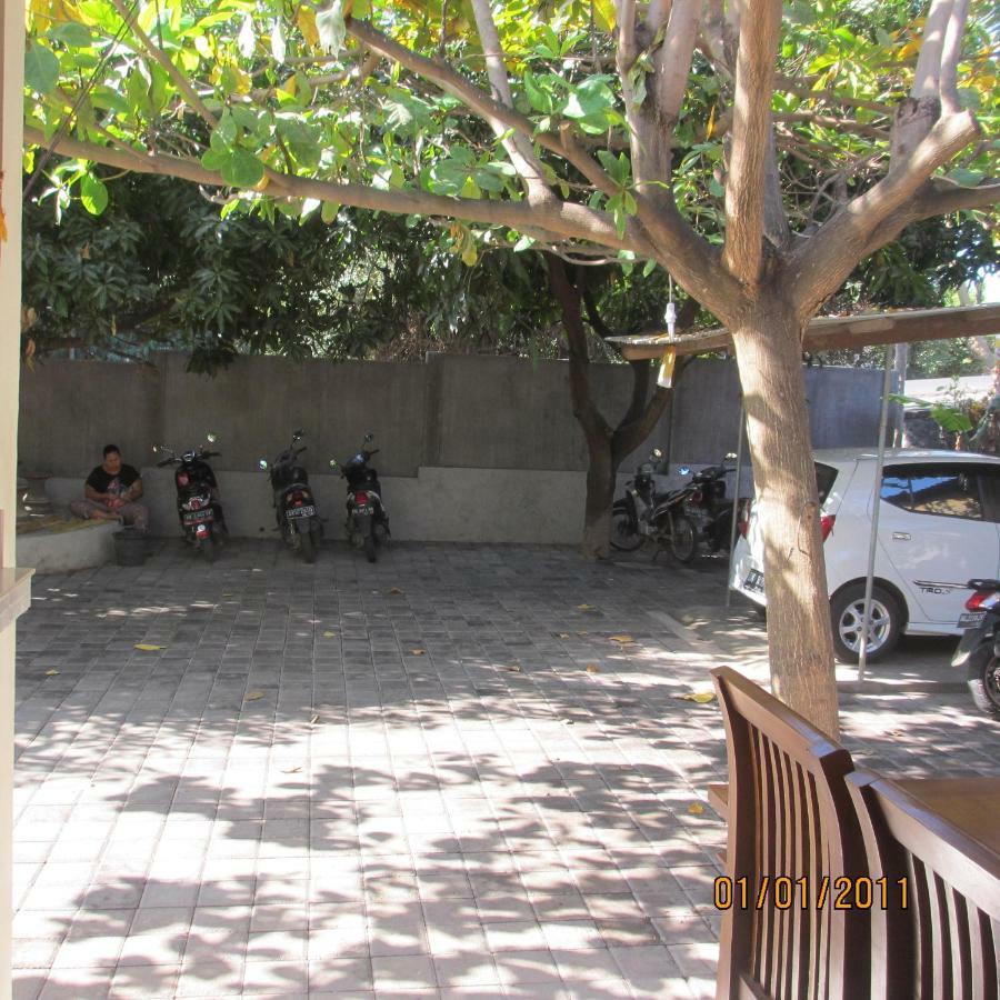 Pondok Aldi Hostel Amed Exterior foto